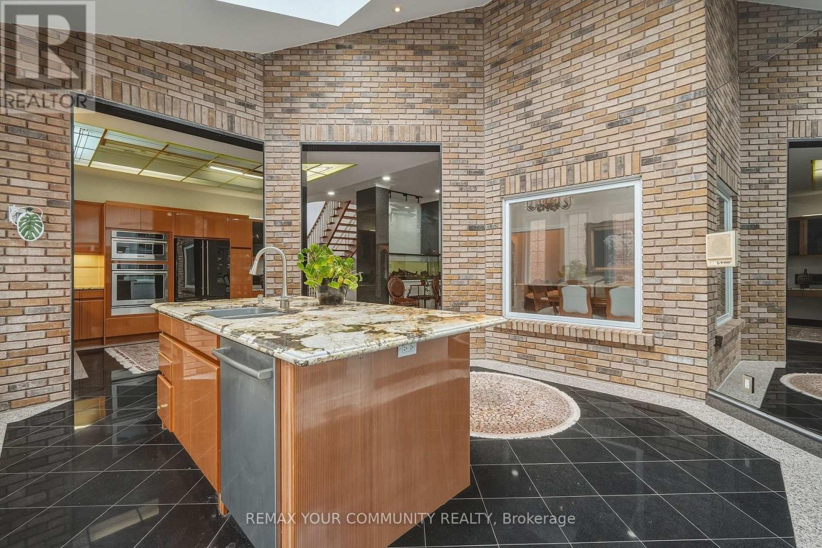 176 Old Surrey Lane Property Photo 12
