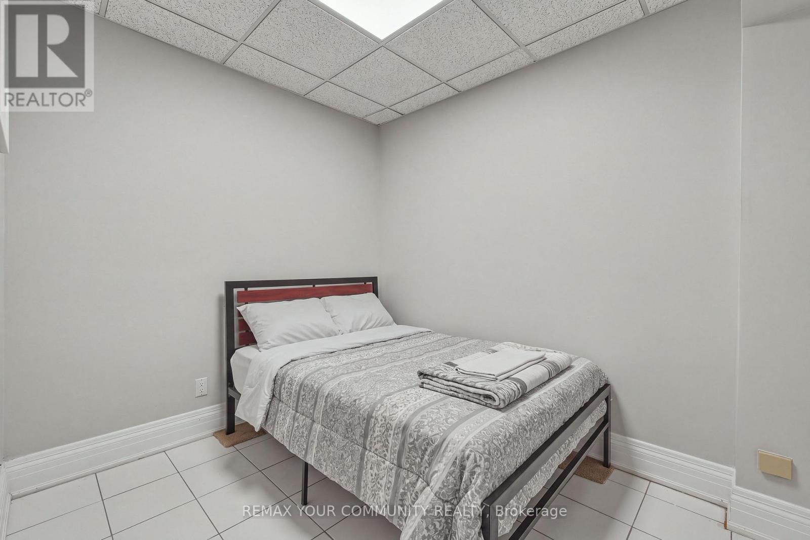 176 Old Surrey Lane Property Photo 40