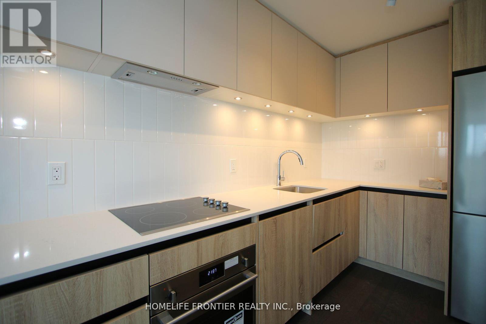 1009 - 7950 Bathurst Street Property Photo 4