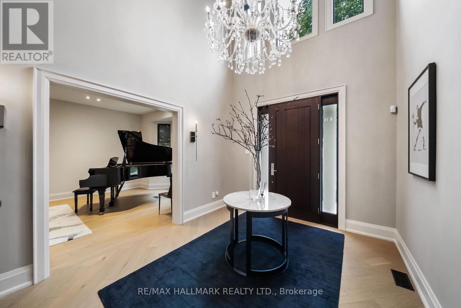 54 Theobalds Circle Property Photo 3