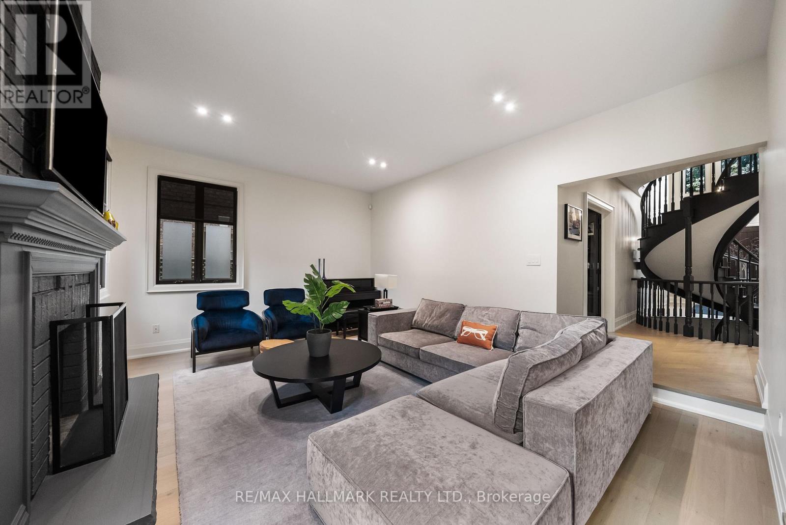 54 Theobalds Circle Property Photo 11
