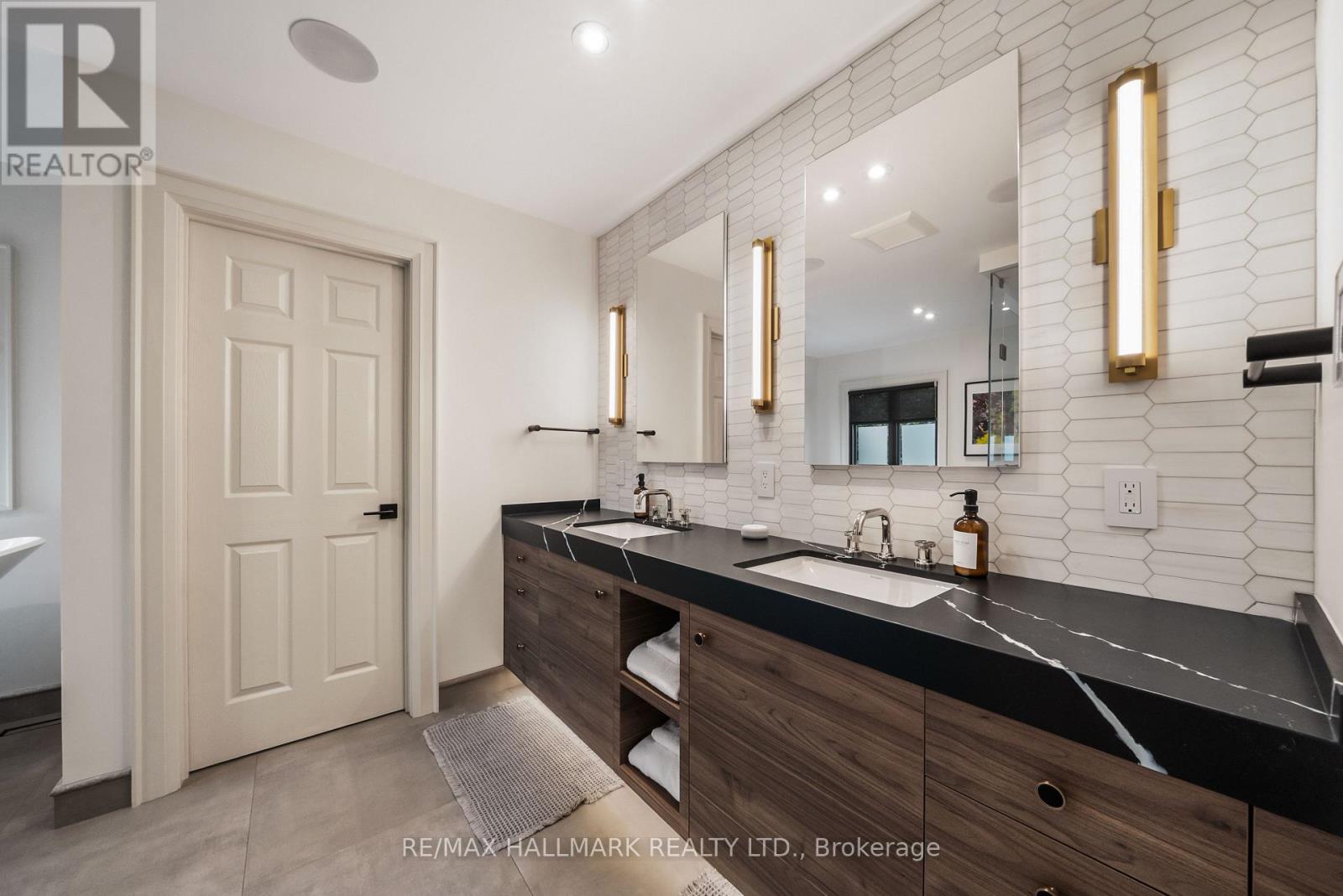 54 Theobalds Circle Property Photo 22