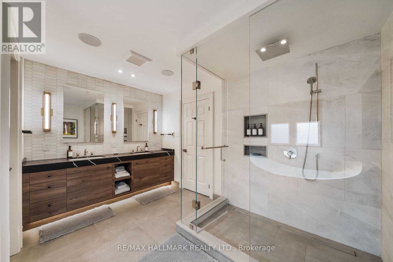 54 Theobalds Circle Property Photo 24