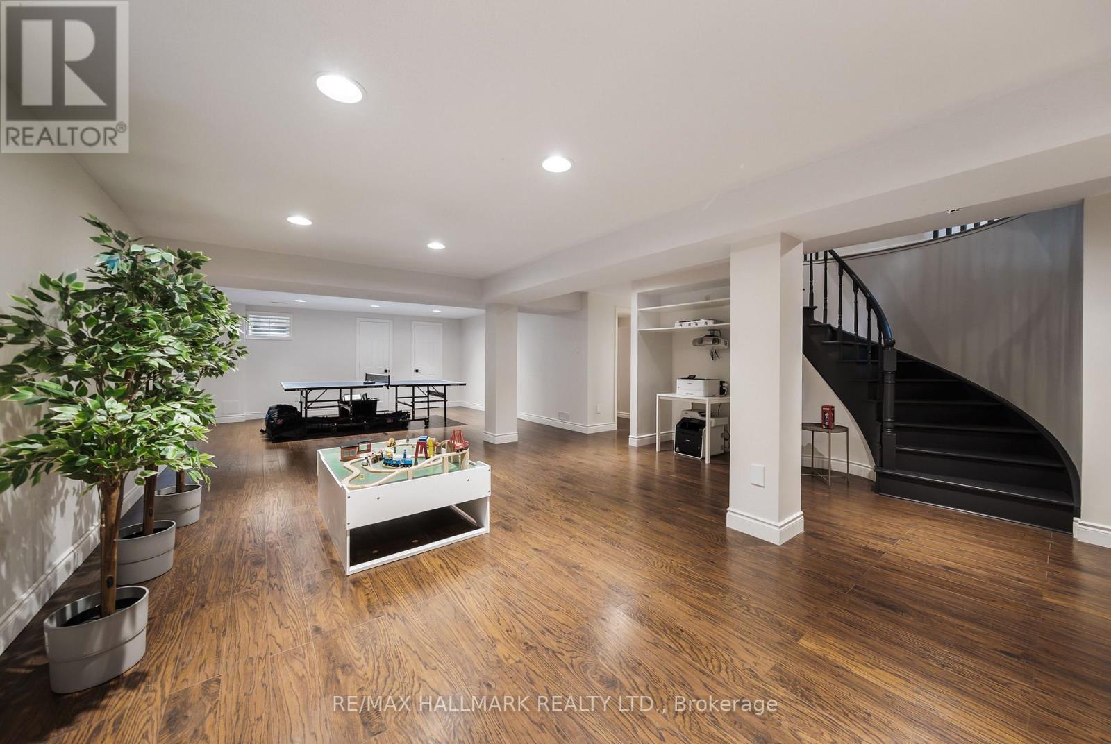 54 Theobalds Circle Property Photo 32