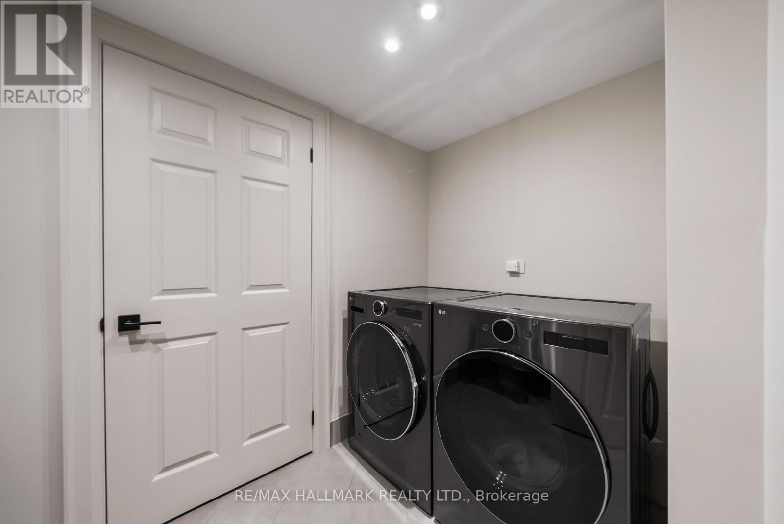 54 Theobalds Circle Property Photo 36