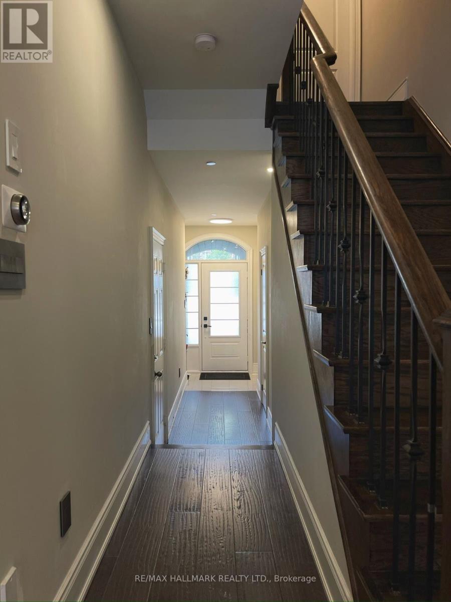 90 - 1331 Major Mackenzie Drive W Property Photo 2