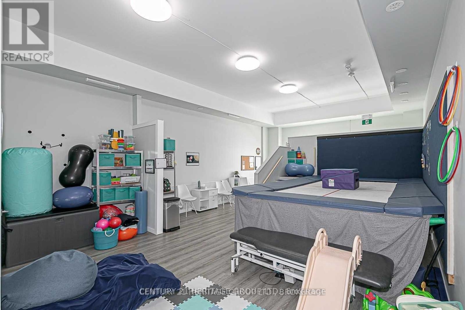 360 John Street Property Photo 6