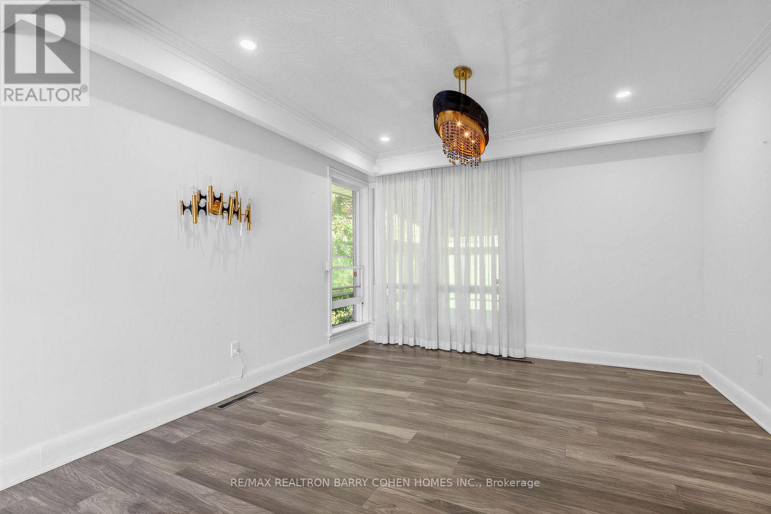 19 Oakbank Road Property Photo 11