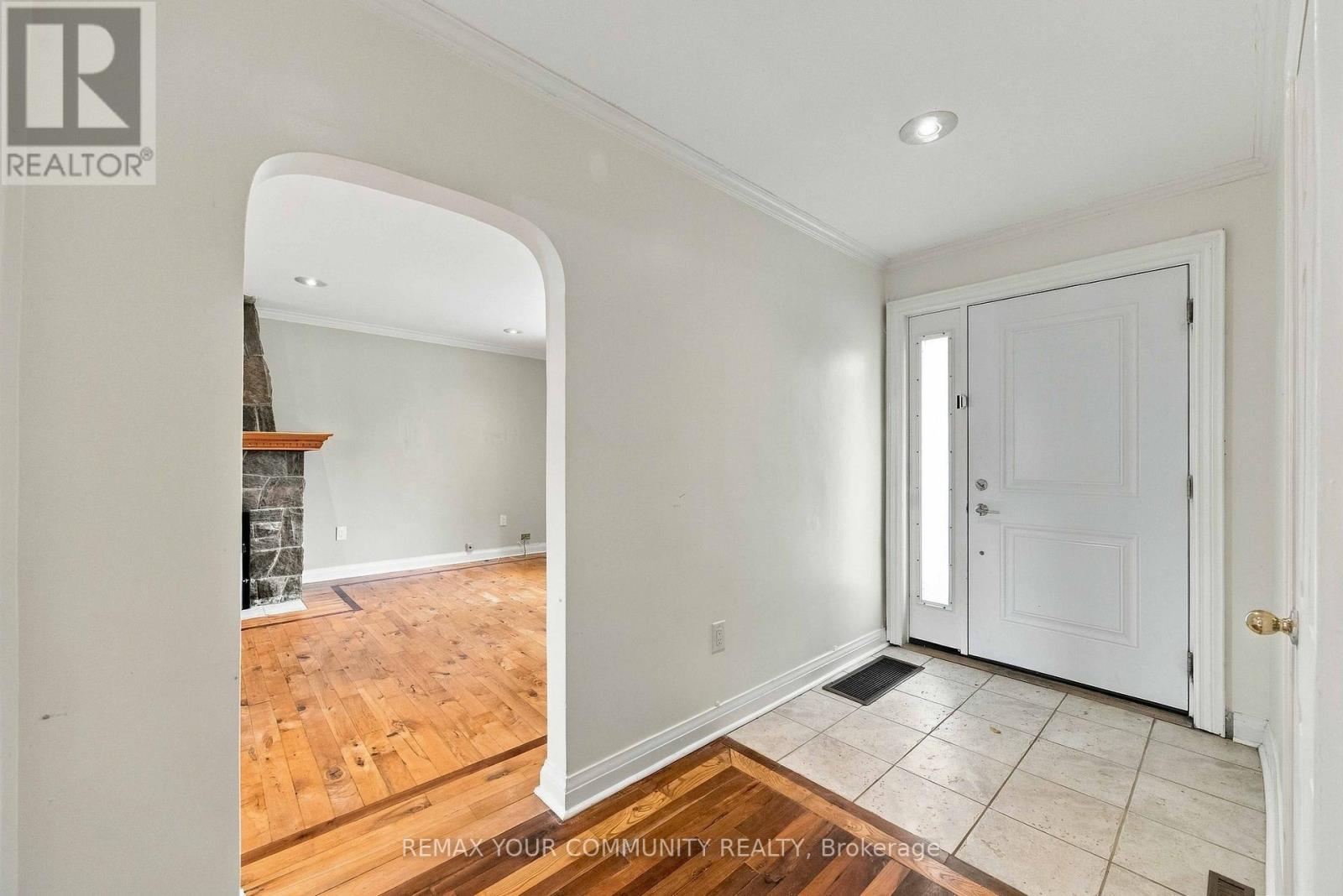18863 Leslie Street Property Photo 5