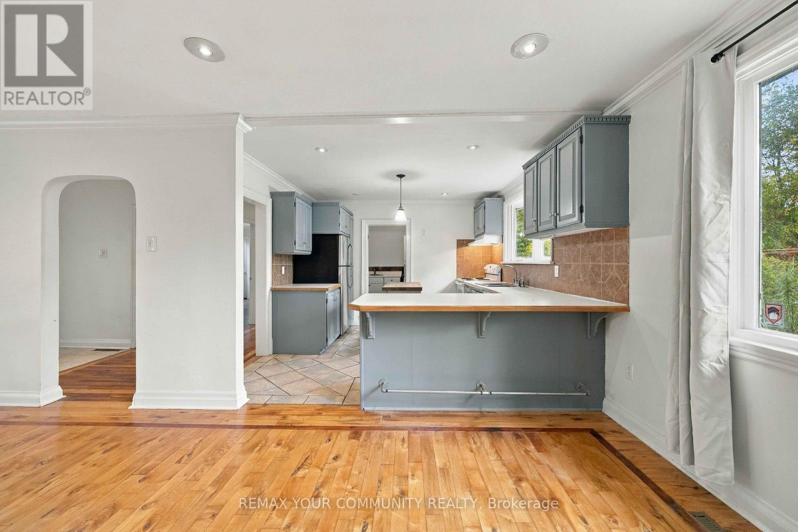 18863 Leslie Street Property Photo 13
