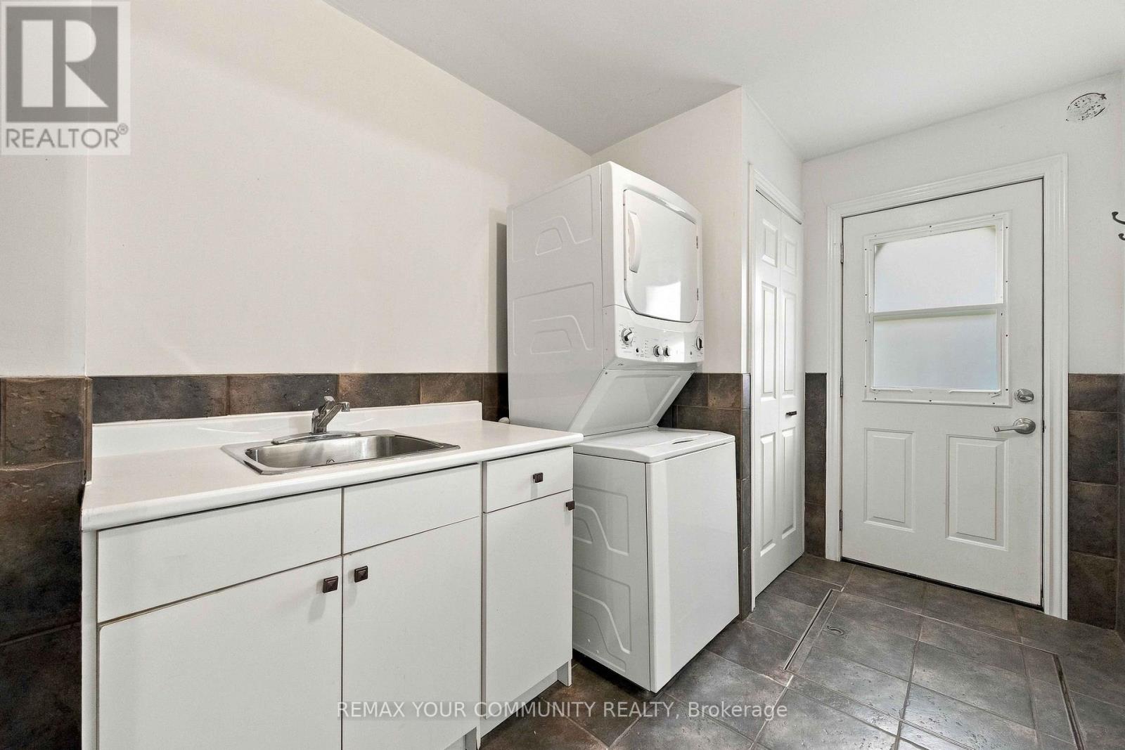 18863 Leslie Street Property Photo 19