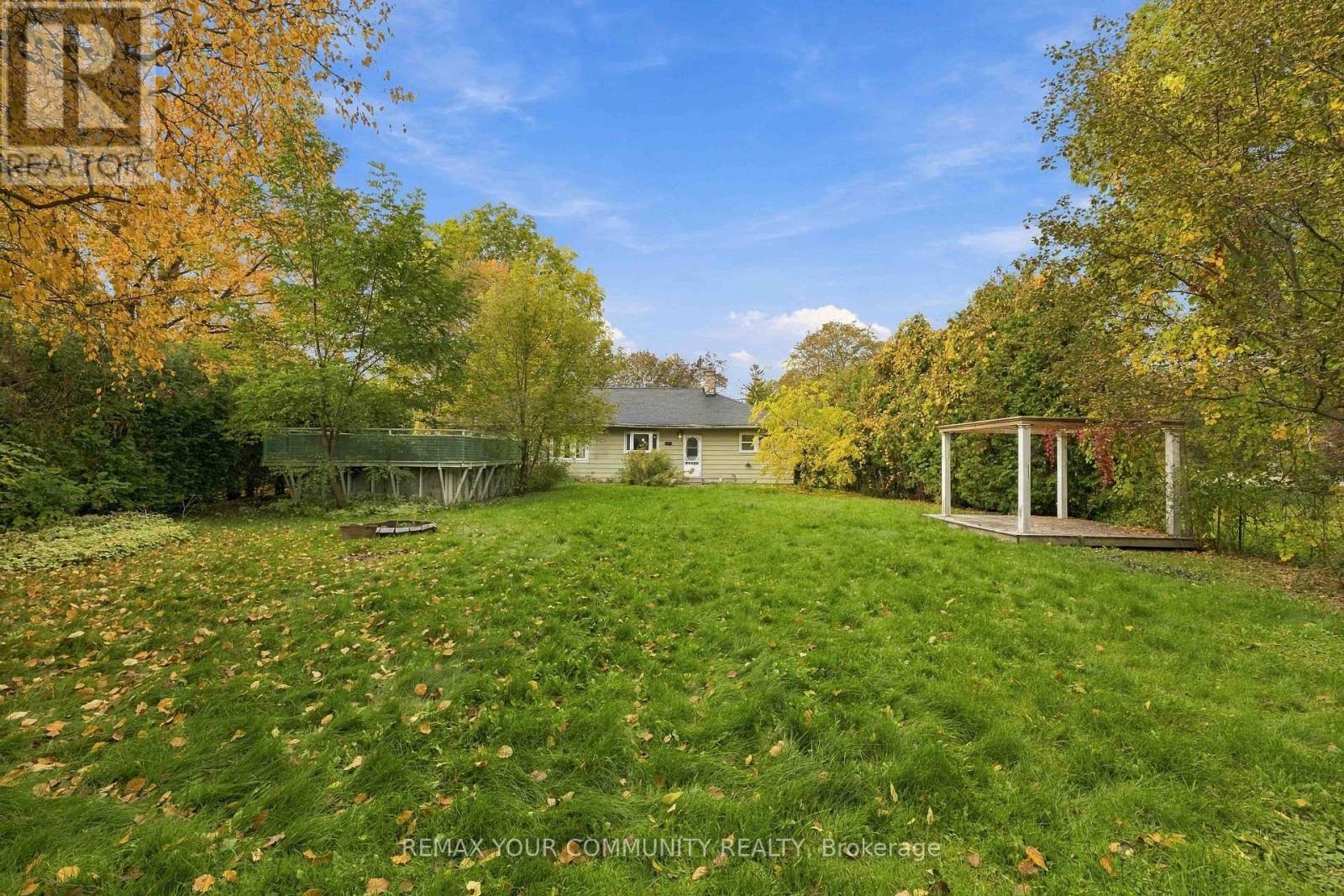 18863 Leslie Street Property Photo 29