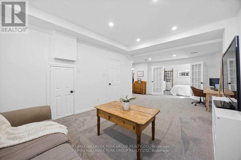 195 King Street Property Photo 26