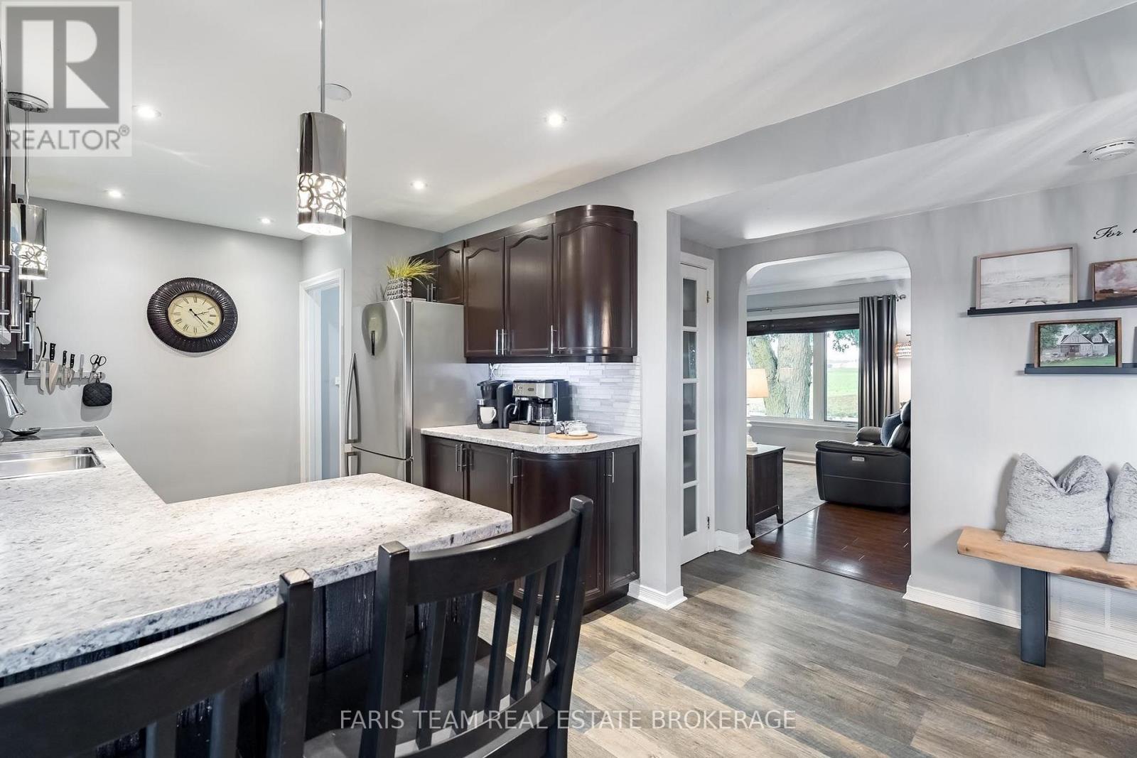 300 Juliana Road Property Photo 10