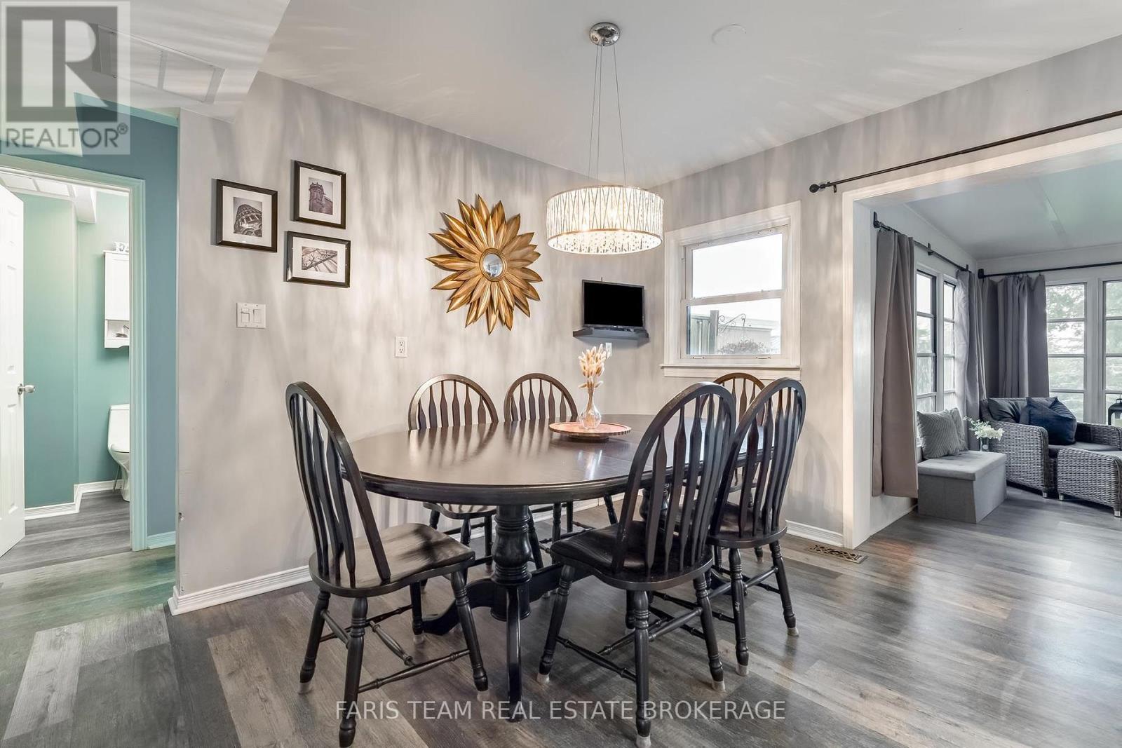 300 Juliana Road Property Photo 15