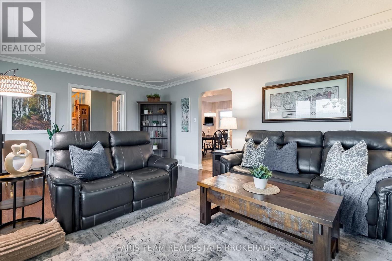 300 Juliana Road Property Photo 16