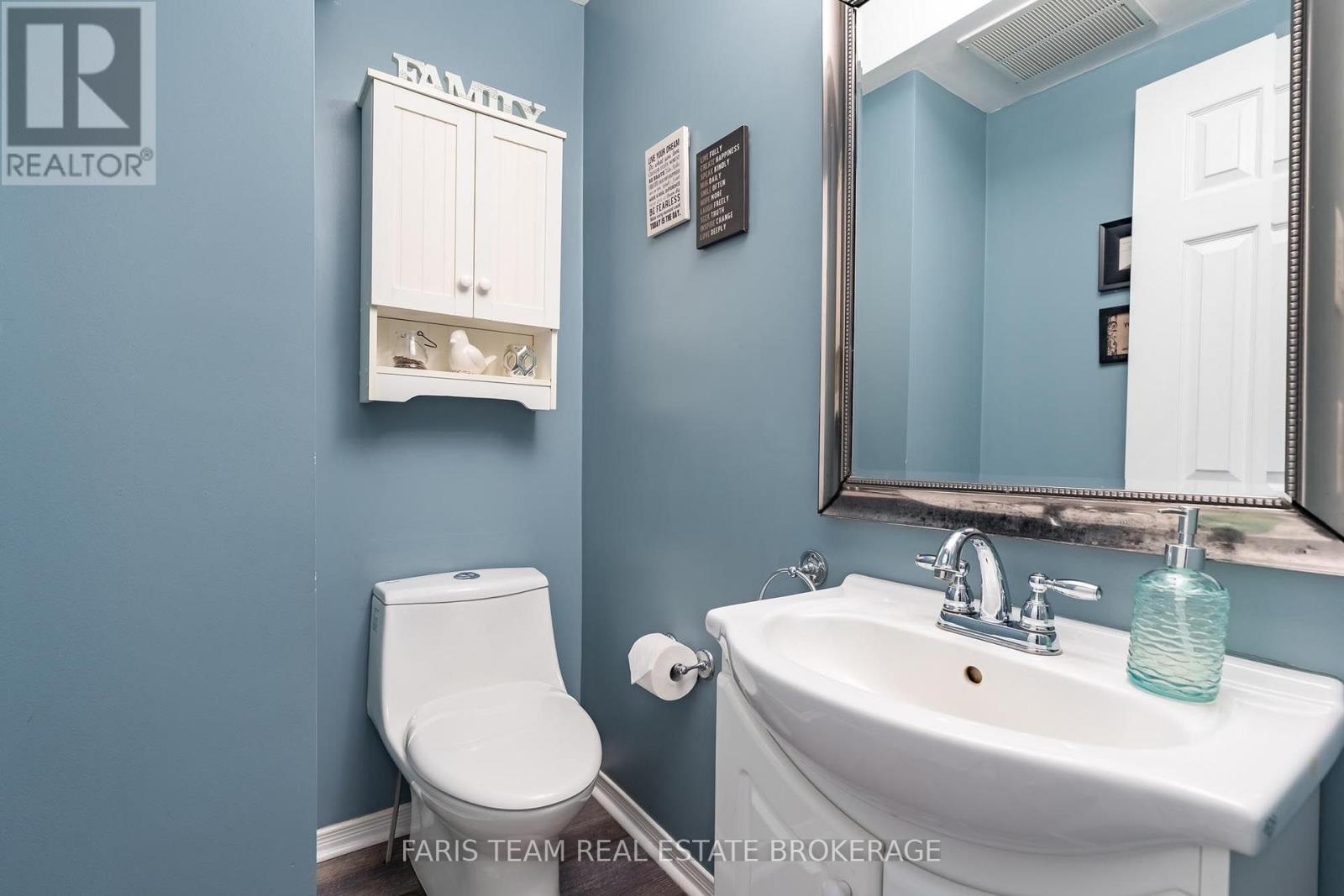 300 Juliana Road Property Photo 21