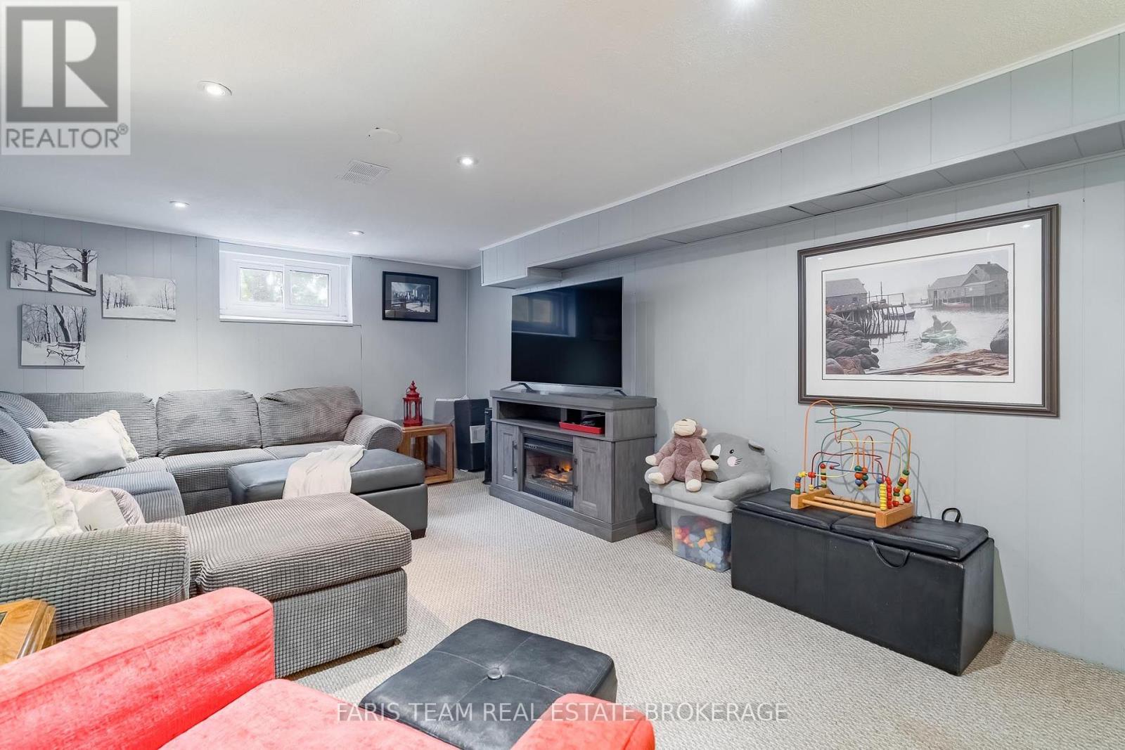 300 Juliana Road Property Photo 31