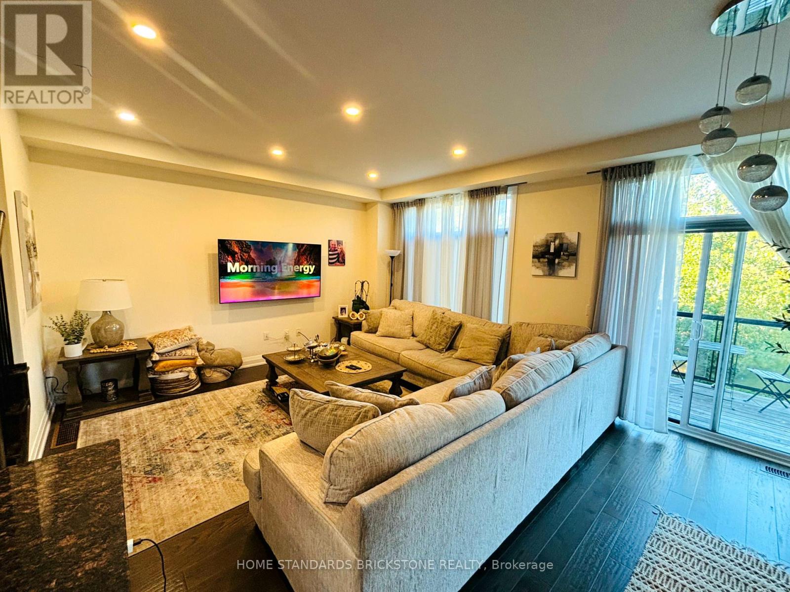 52 Duncombe Lane Property Photo 7