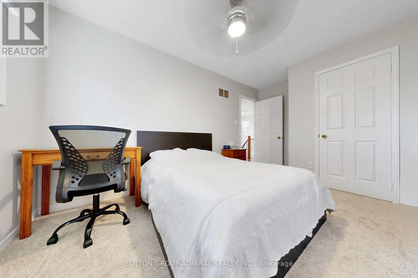 43 Berwick Crescent Property Photo 30