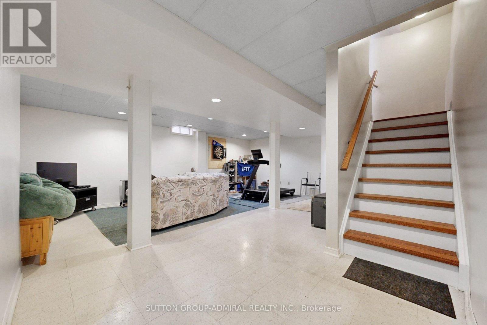 43 Berwick Crescent Property Photo 41