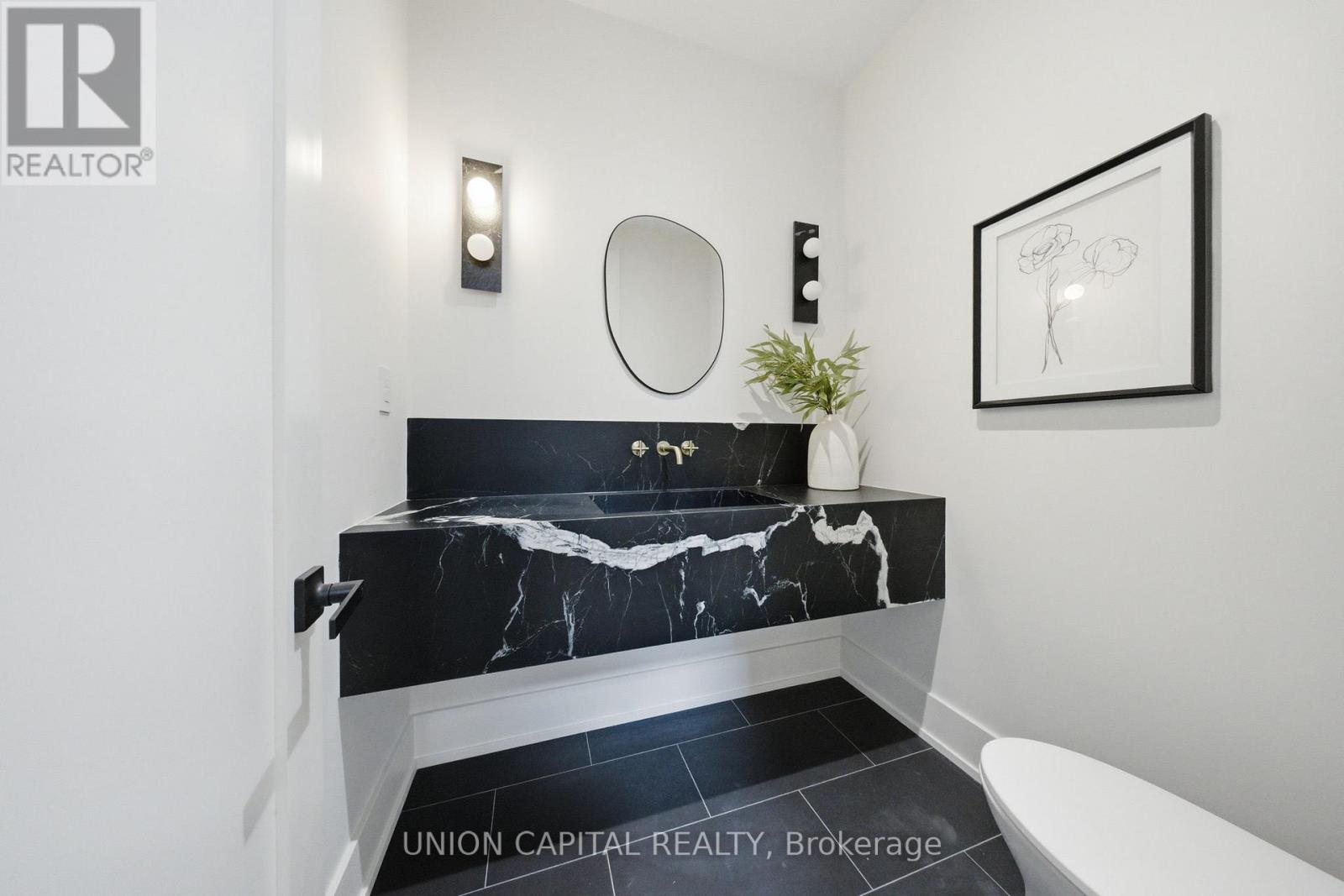 106 Hawthorn Avenue Property Photo 9
