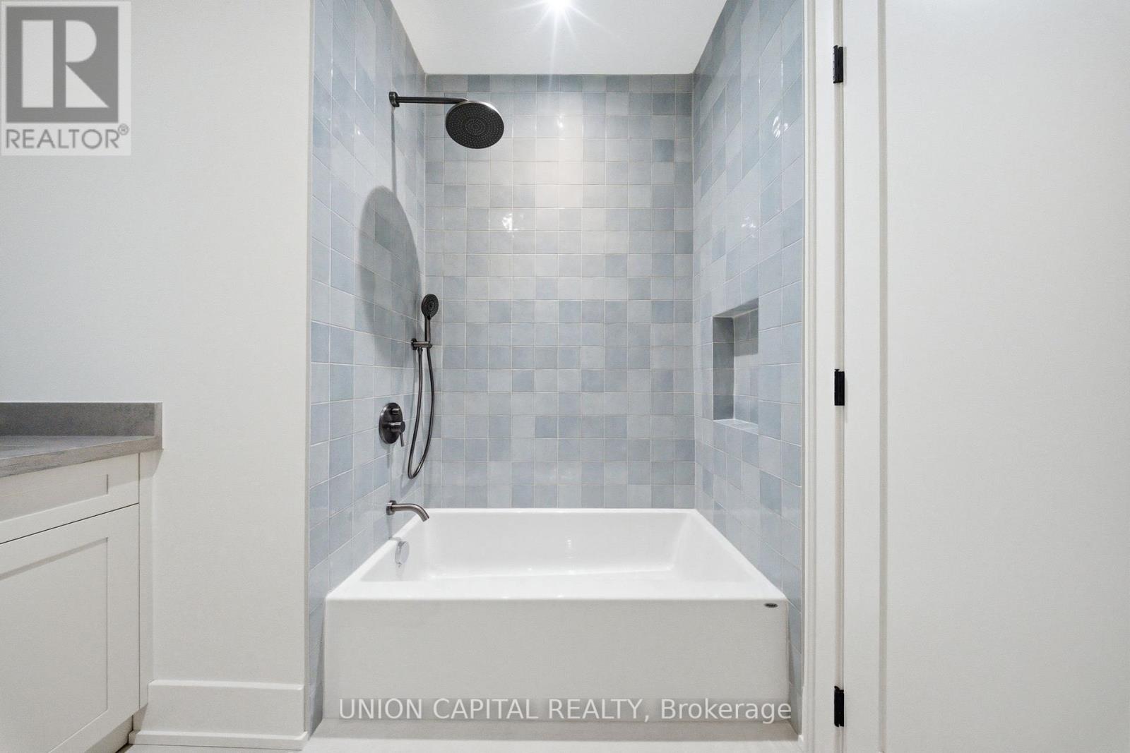 106 Hawthorn Avenue Property Photo 30