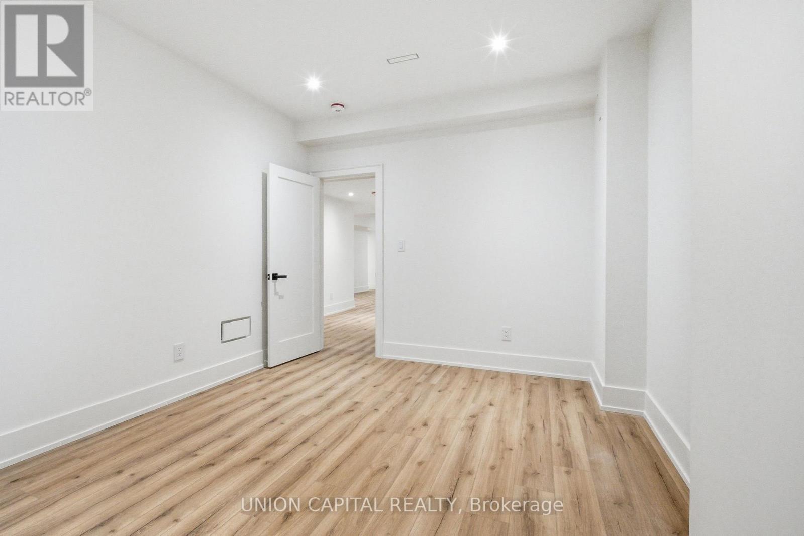106 Hawthorn Avenue Property Photo 37