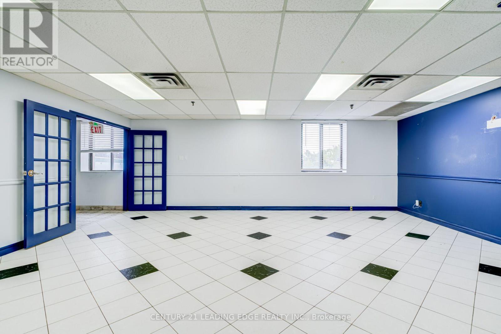 2nd Flr - 7601 Jane Street Property Photo 1