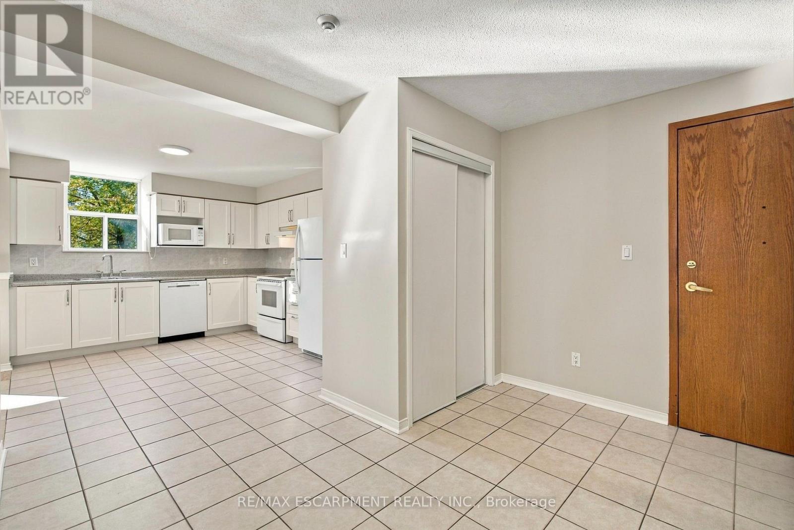 223 - 7373 Martingrove Road Property Photo 3