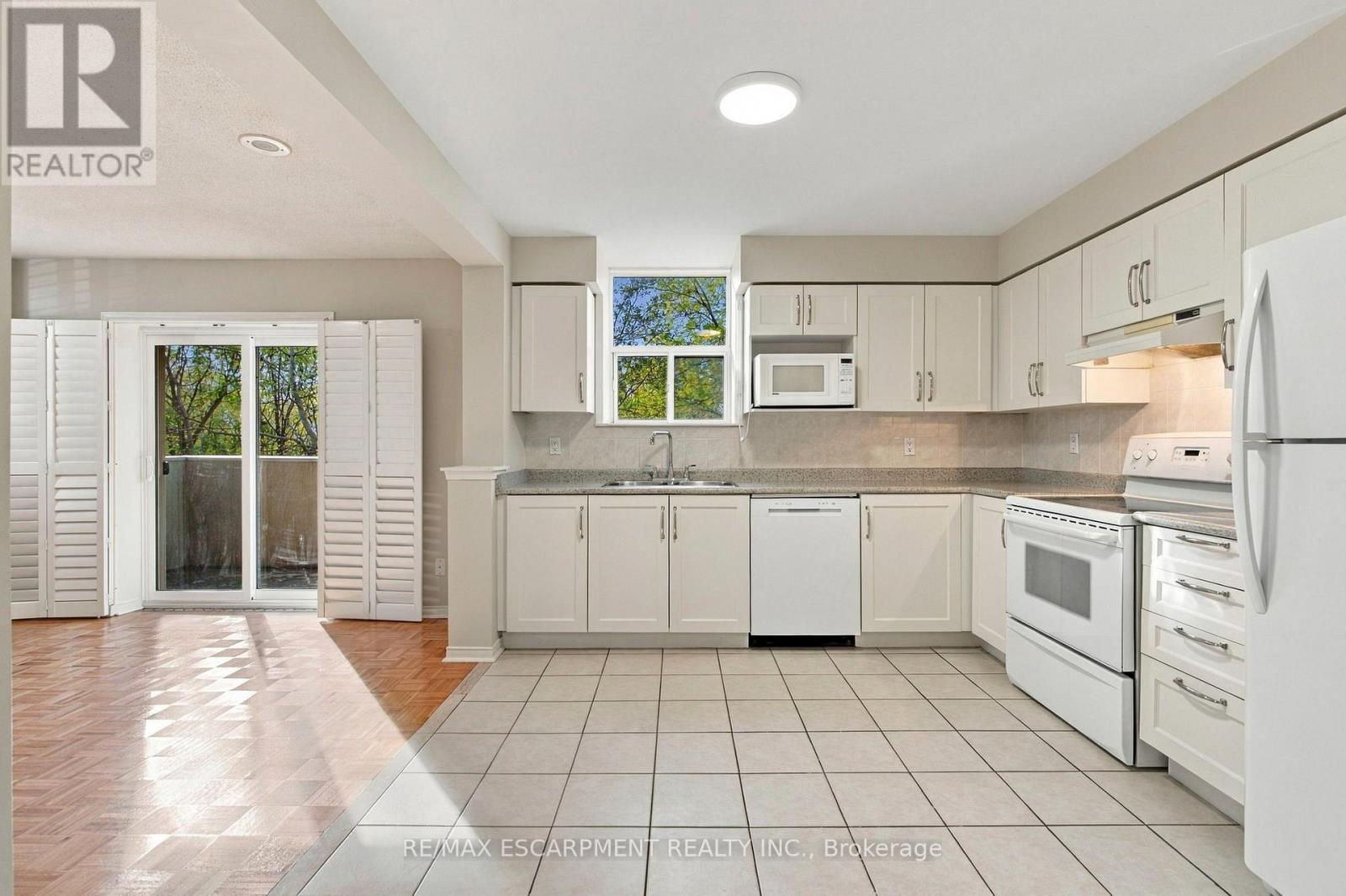 223 - 7373 Martingrove Road Property Photo 8