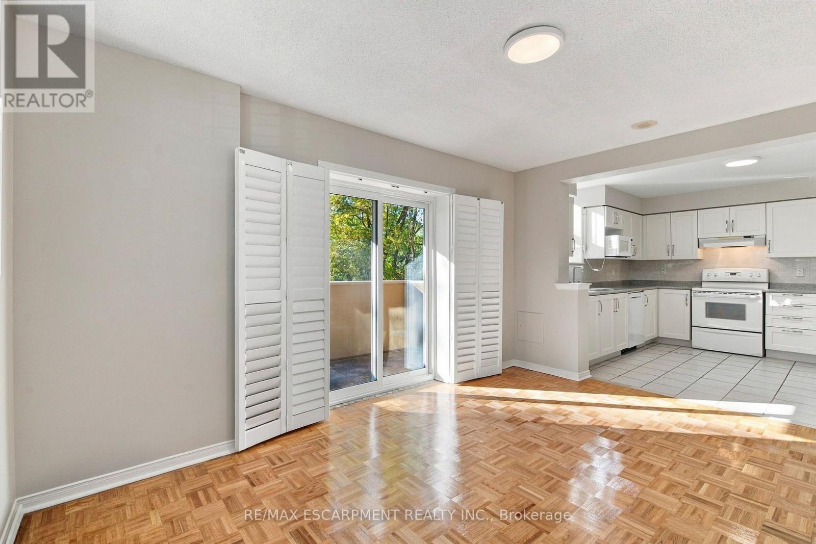 223 - 7373 Martingrove Road Property Photo 10