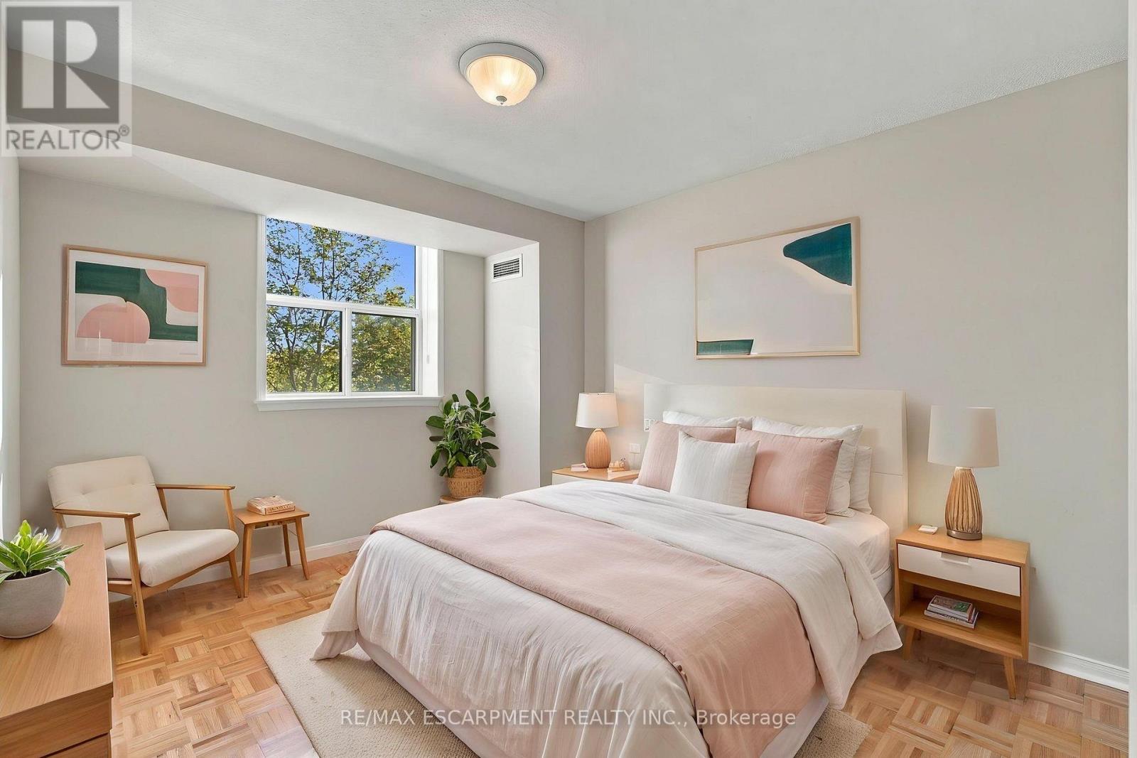 223 - 7373 Martingrove Road Property Photo 12
