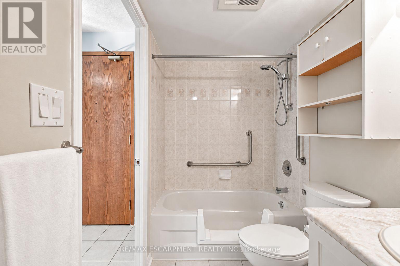 223 - 7373 Martingrove Road Property Photo 18