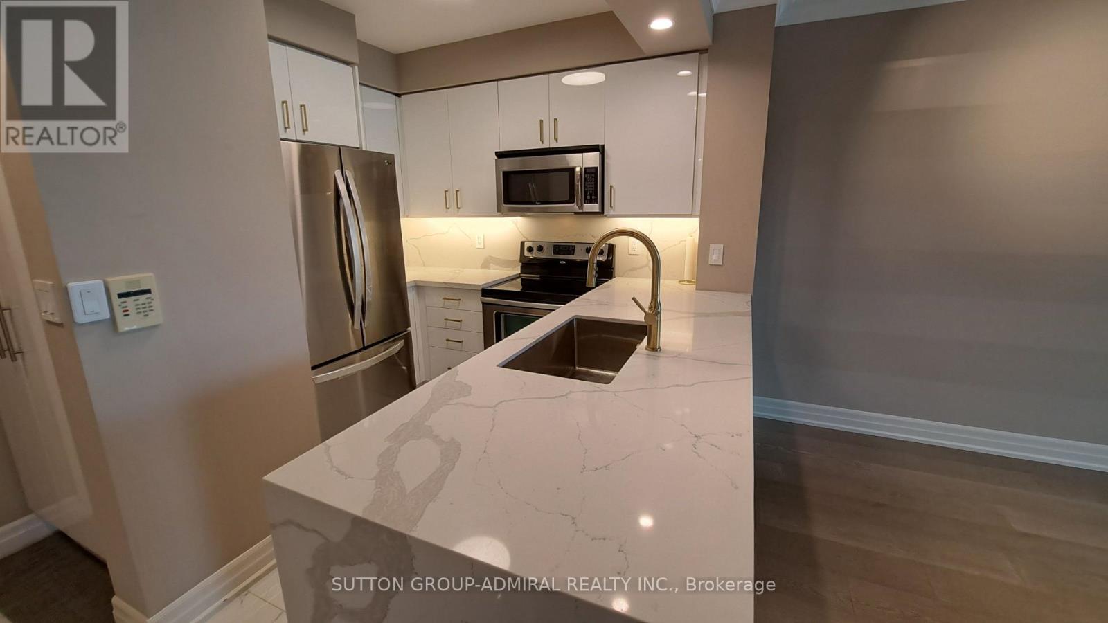 #704 - 88 Promenade Circle Property Photo 9