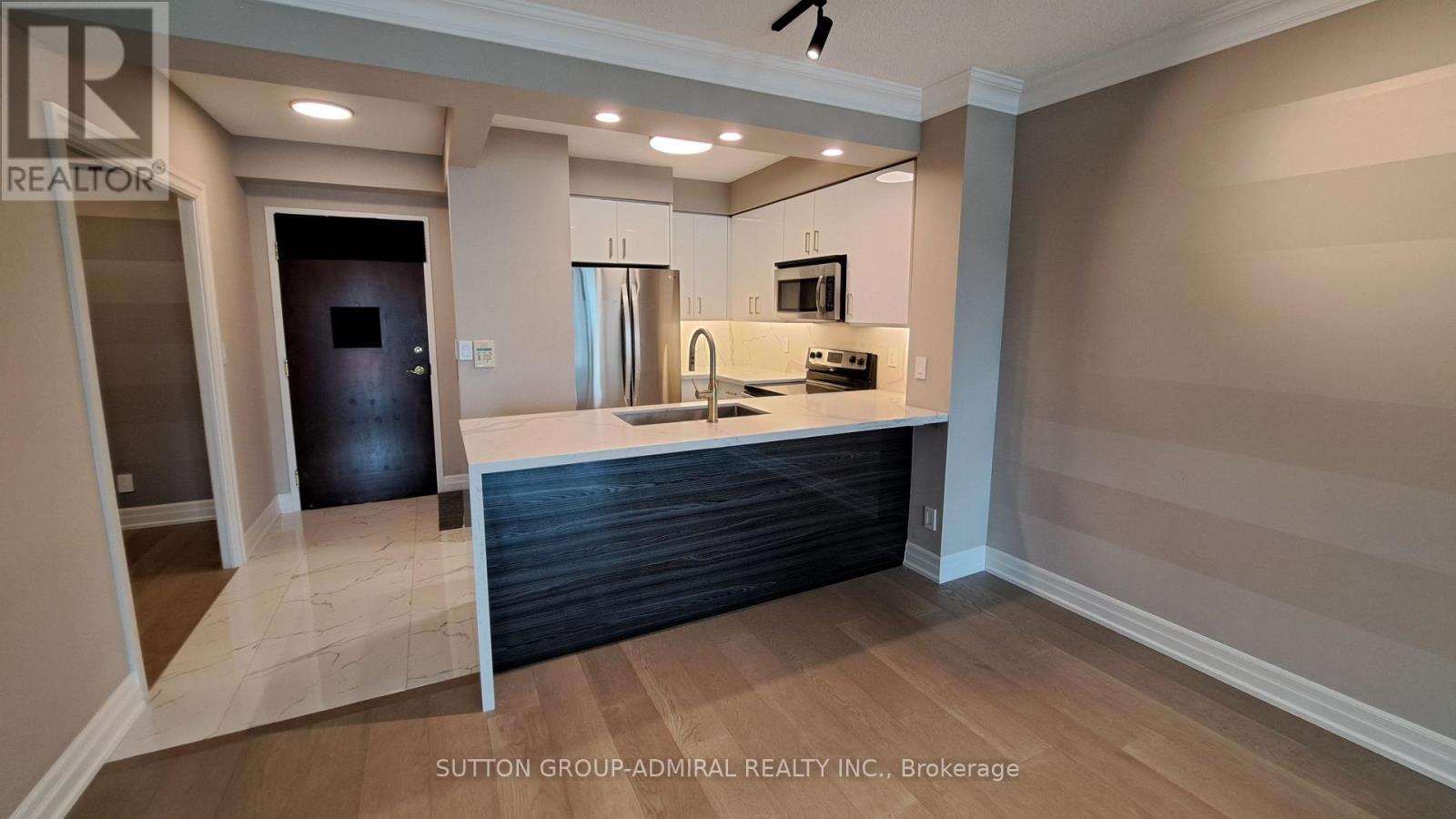 #704 - 88 Promenade Circle Property Photo 11