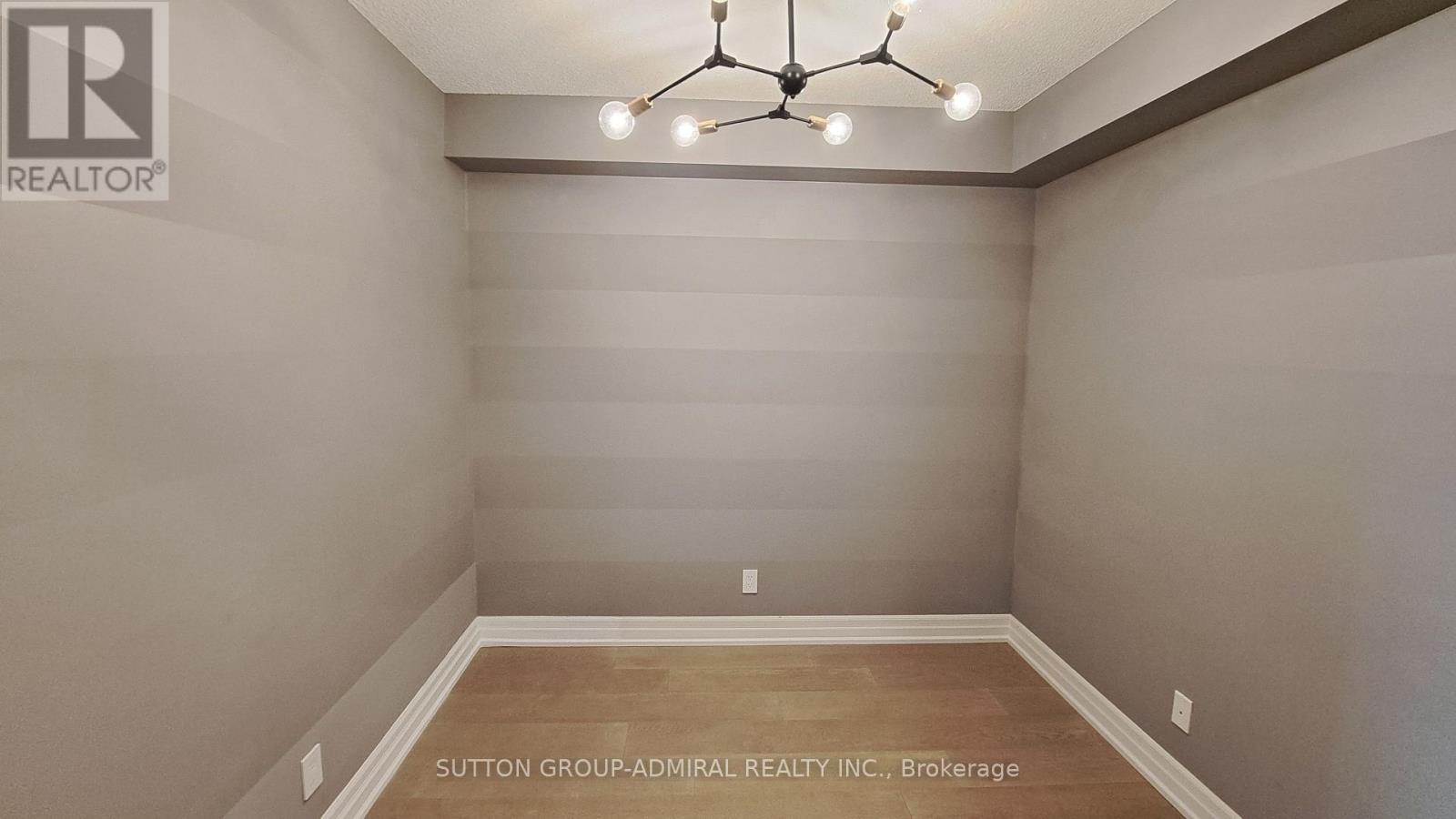 #704 - 88 Promenade Circle Property Photo 17