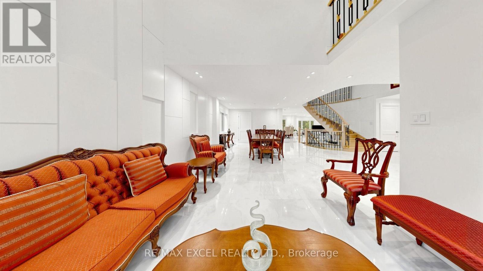 2b Trinity Crescent Property Photo 8