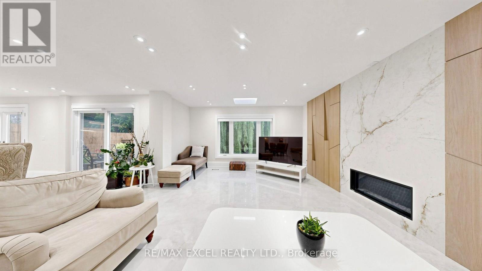2b Trinity Crescent Property Photo 13