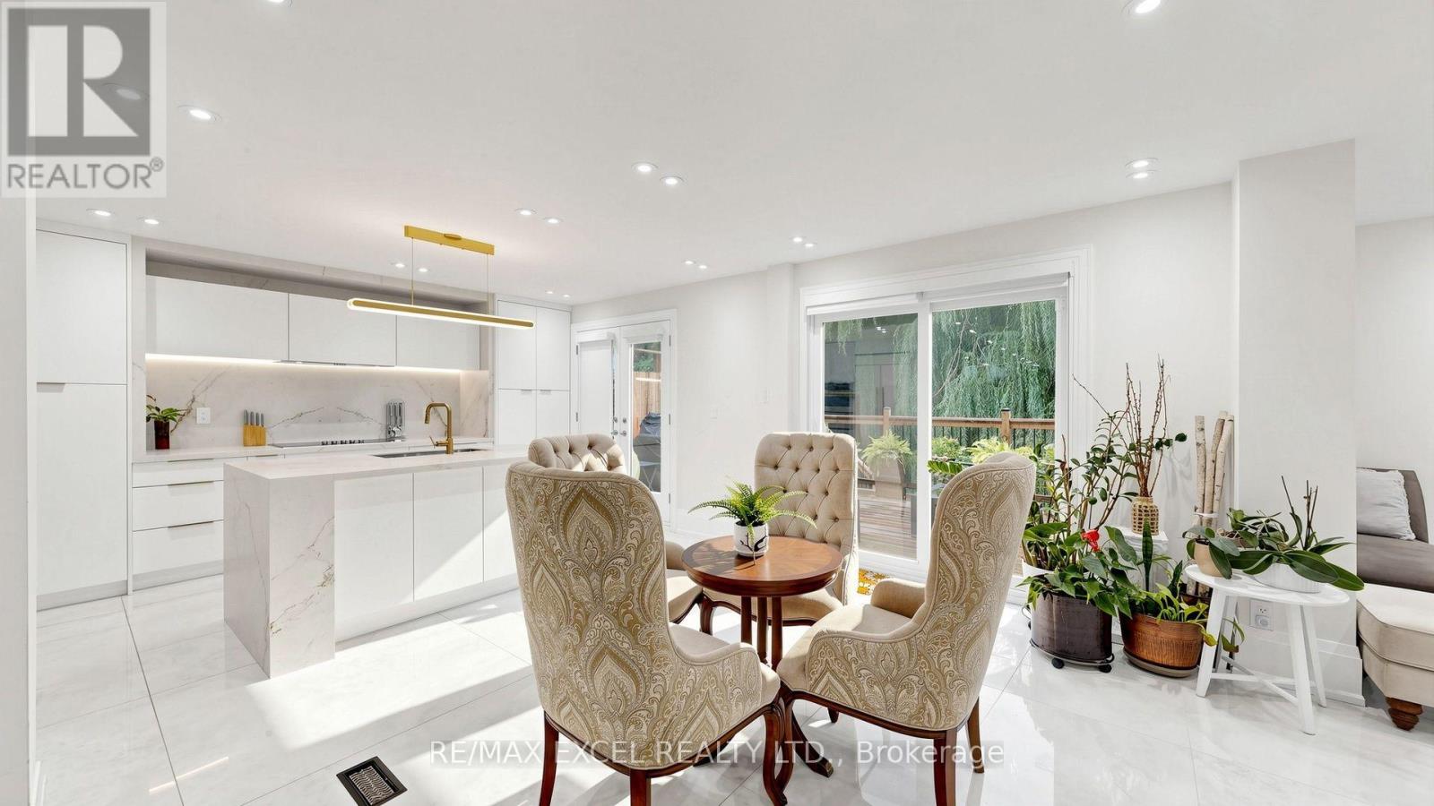 2b Trinity Crescent Property Photo 22