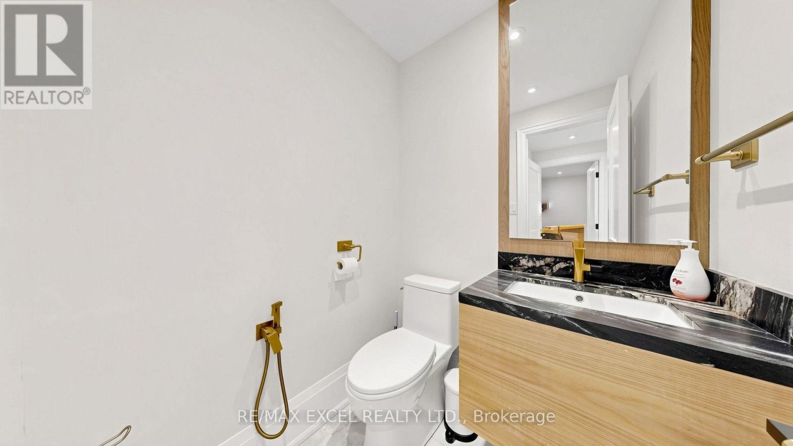 2b Trinity Crescent Property Photo 25