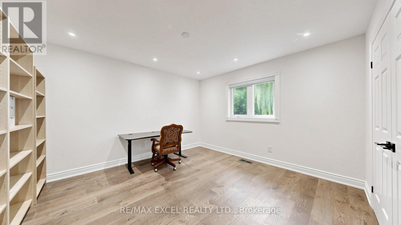 2b Trinity Crescent Property Photo 34