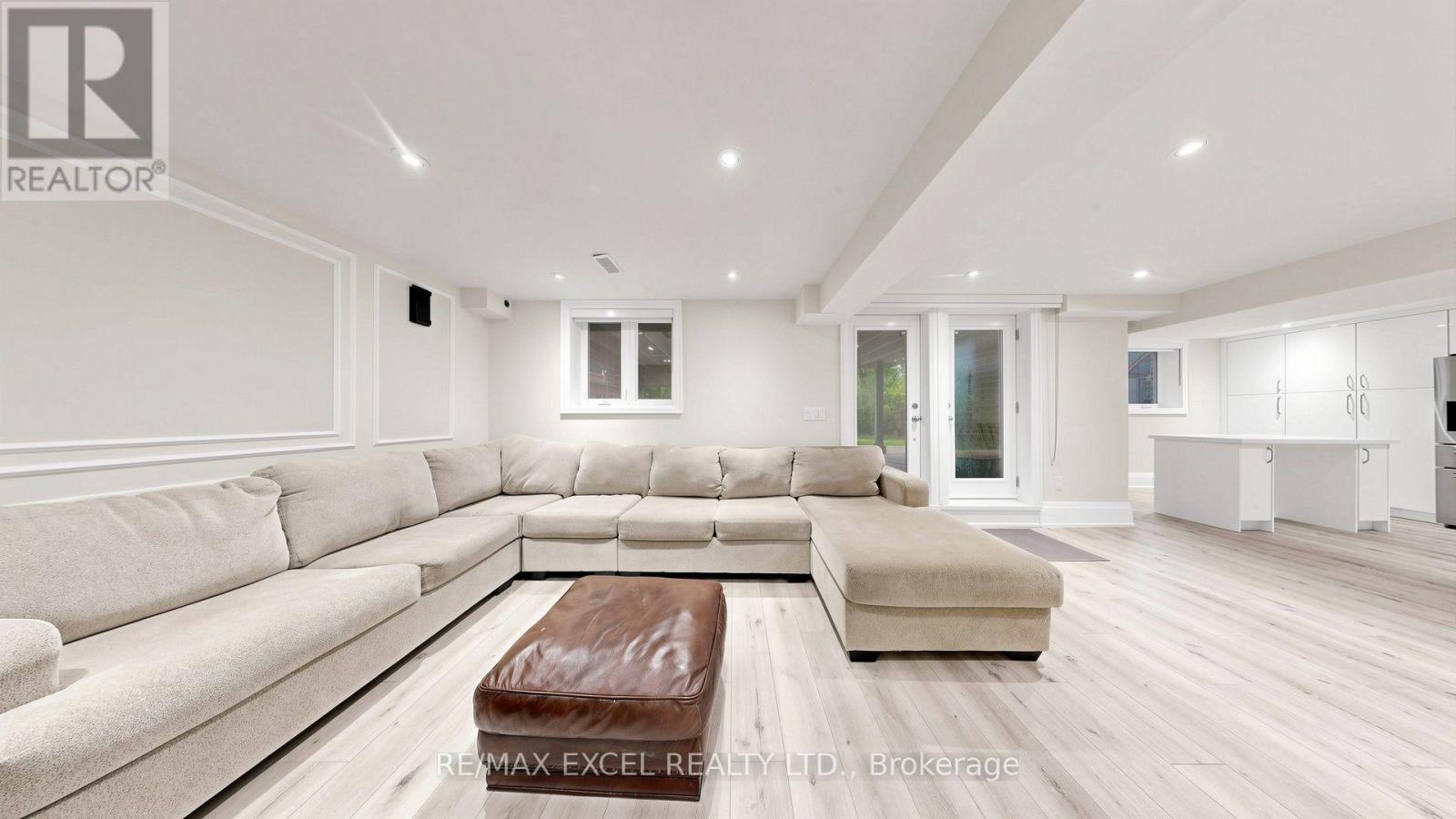 2b Trinity Crescent Property Photo 37