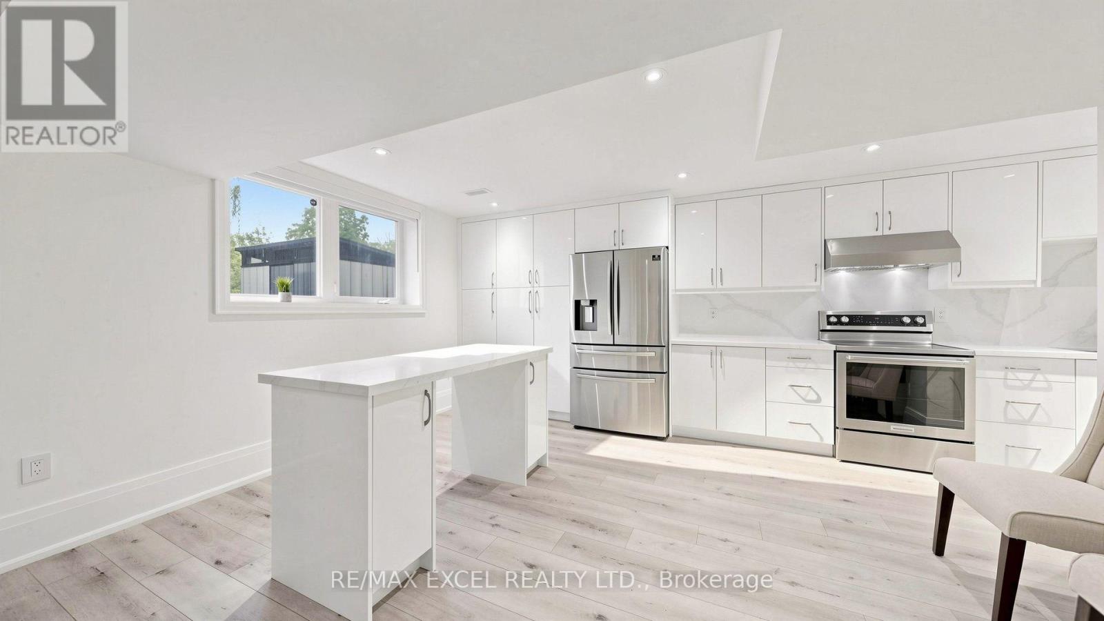2b Trinity Crescent Property Photo 38