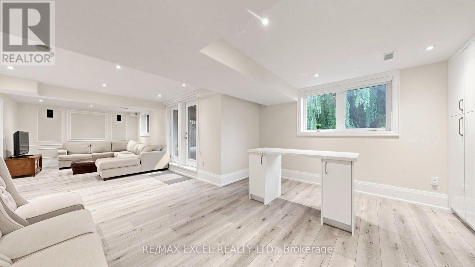 2b Trinity Crescent Property Photo 40