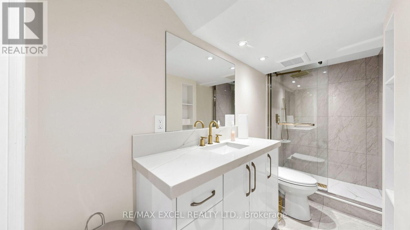 2b Trinity Crescent Property Photo 44