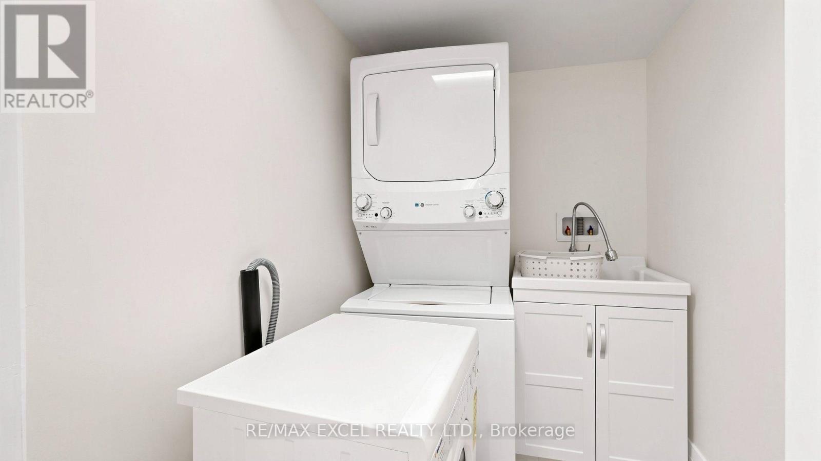 2b Trinity Crescent Property Photo 46