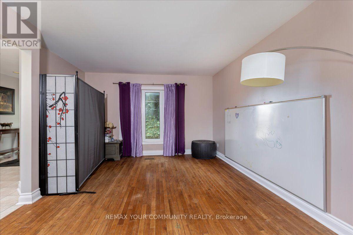 76 Riverglen Drive Property Photo 13