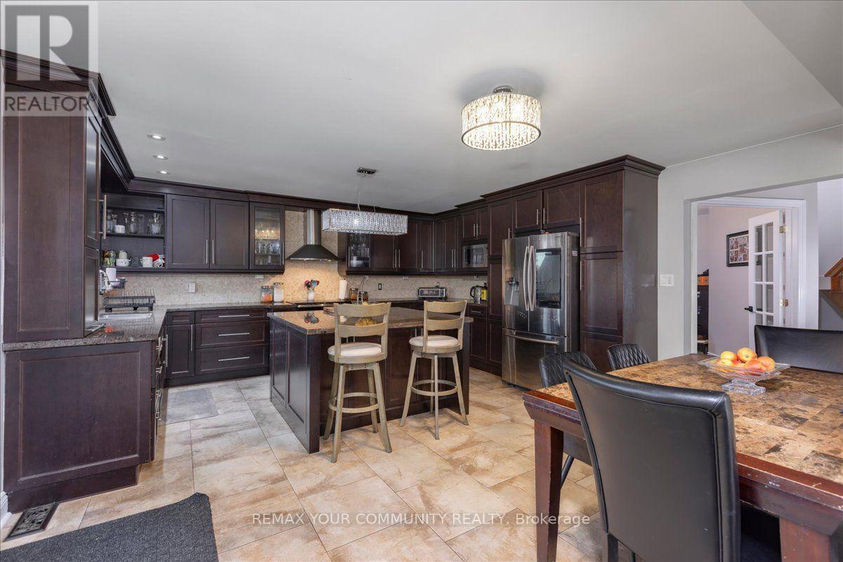 76 Riverglen Drive Property Photo 14