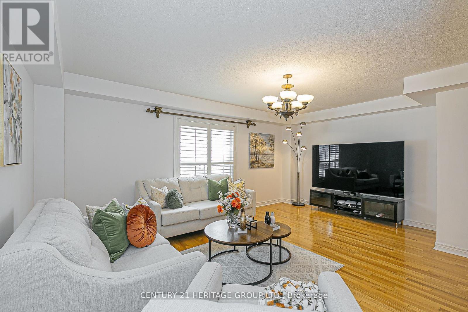 29 Eminence Road Property Photo 4
